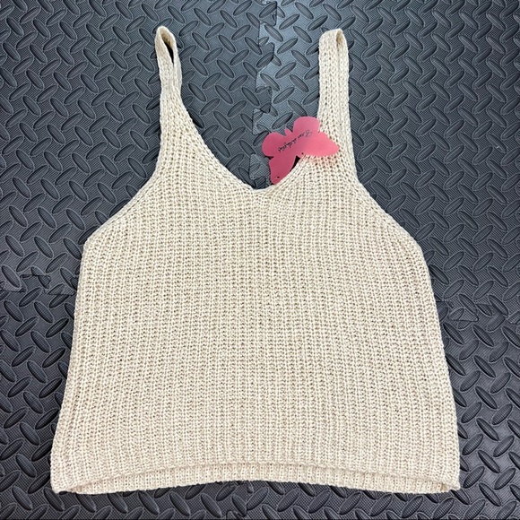 RED BUTTERFLIES Tops - RED BUTTERFLIES | Knit top